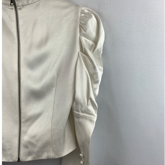 Women’s Alice & Olivia Crème Puffy Shoulder Cropped Jacket Sz 4 - Picture 5 of 6